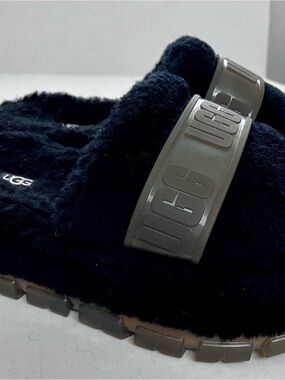 UGG Women’s Black Fluffita Clear sandals/Slippers